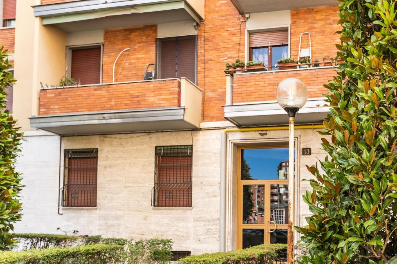 Rosselli 13 Milan Apartment ภายนอก รูปภาพ