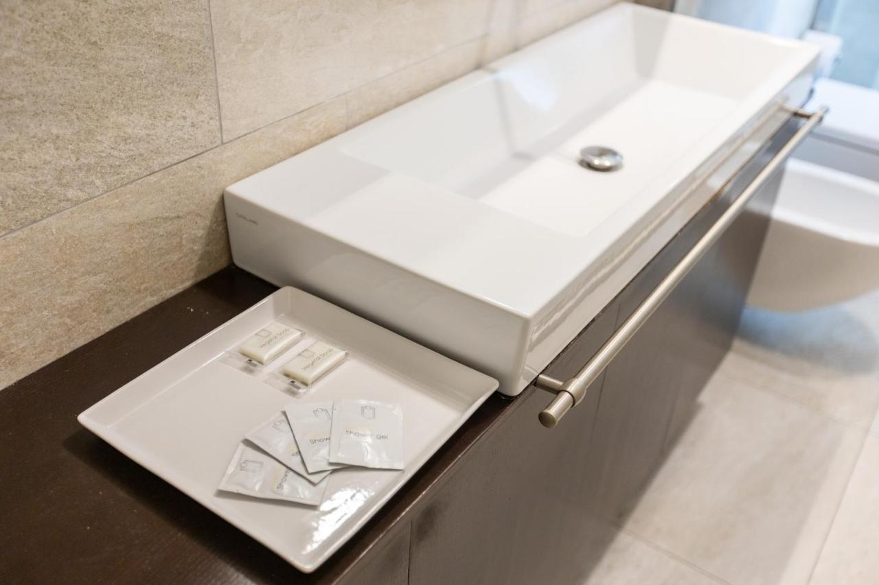 Rosselli 13 Milan Apartment ภายนอก รูปภาพ