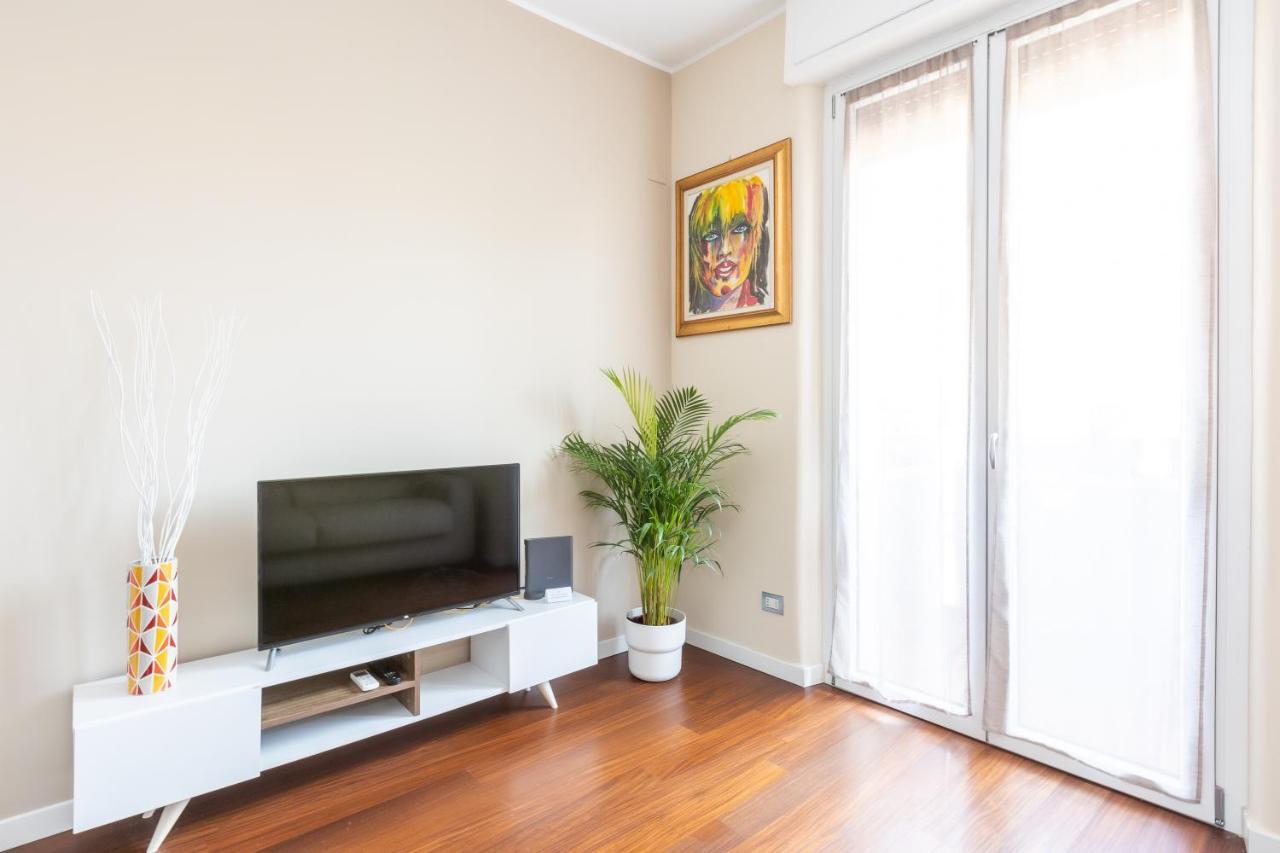 Rosselli 13 Milan Apartment ภายนอก รูปภาพ